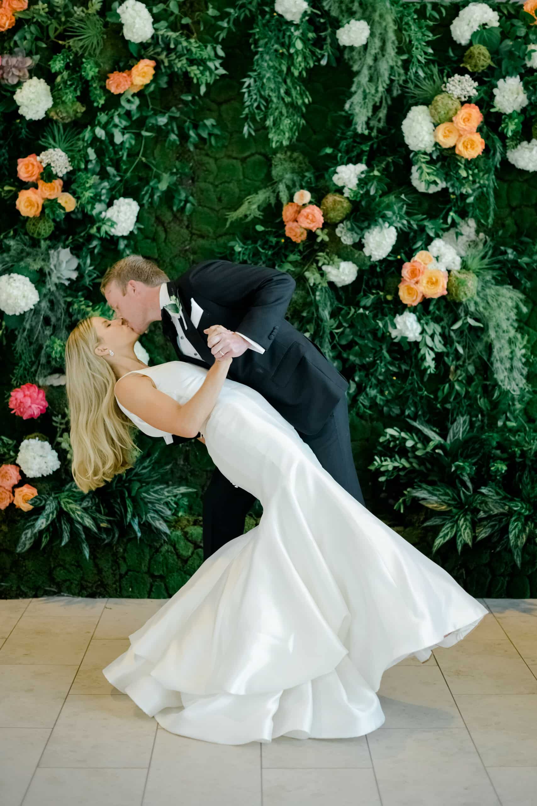 Gracie Byrd Jones Photography Austin Country Club Floral Greenery Backdrop scaled